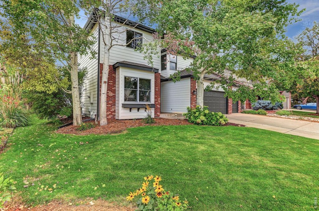 932 Alexandria Dr