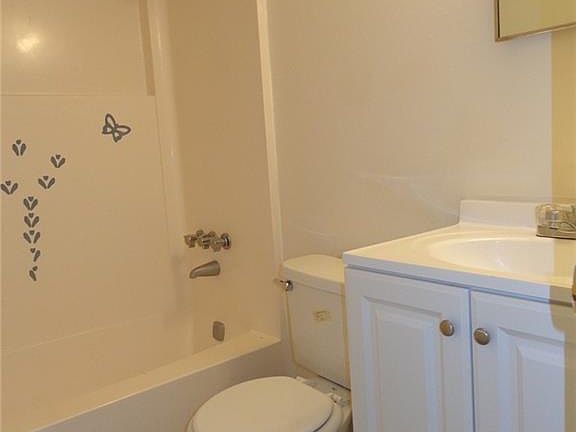 4th image of 1300 Hillside Ave APT D4