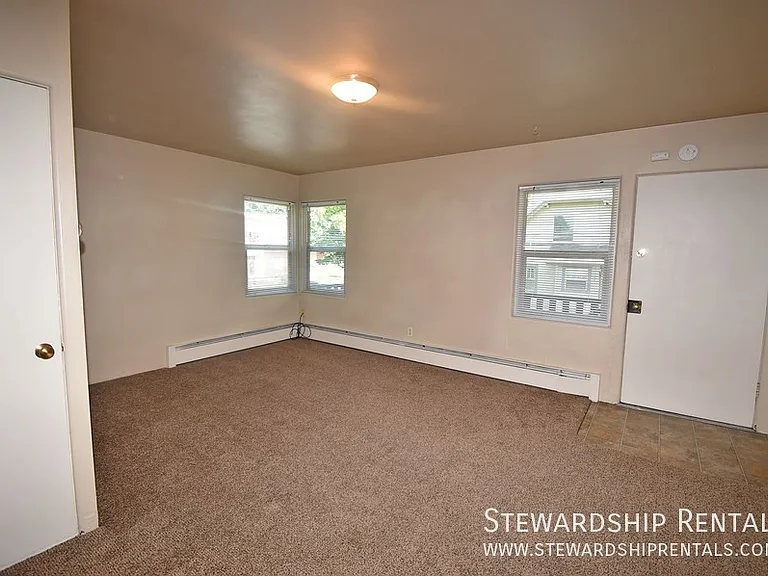 942 E 18th Ave #6 — Photo 2
