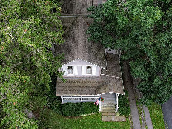 3rd image of 88 E Main St
