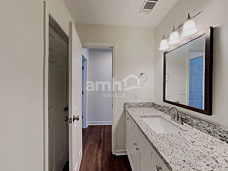 1772 N Oak Dr — Photo 26