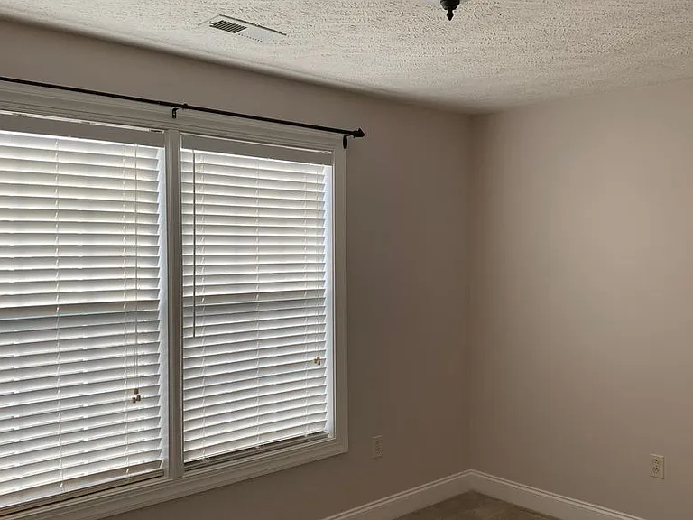 330 Pin Oak Dr — Photo 21