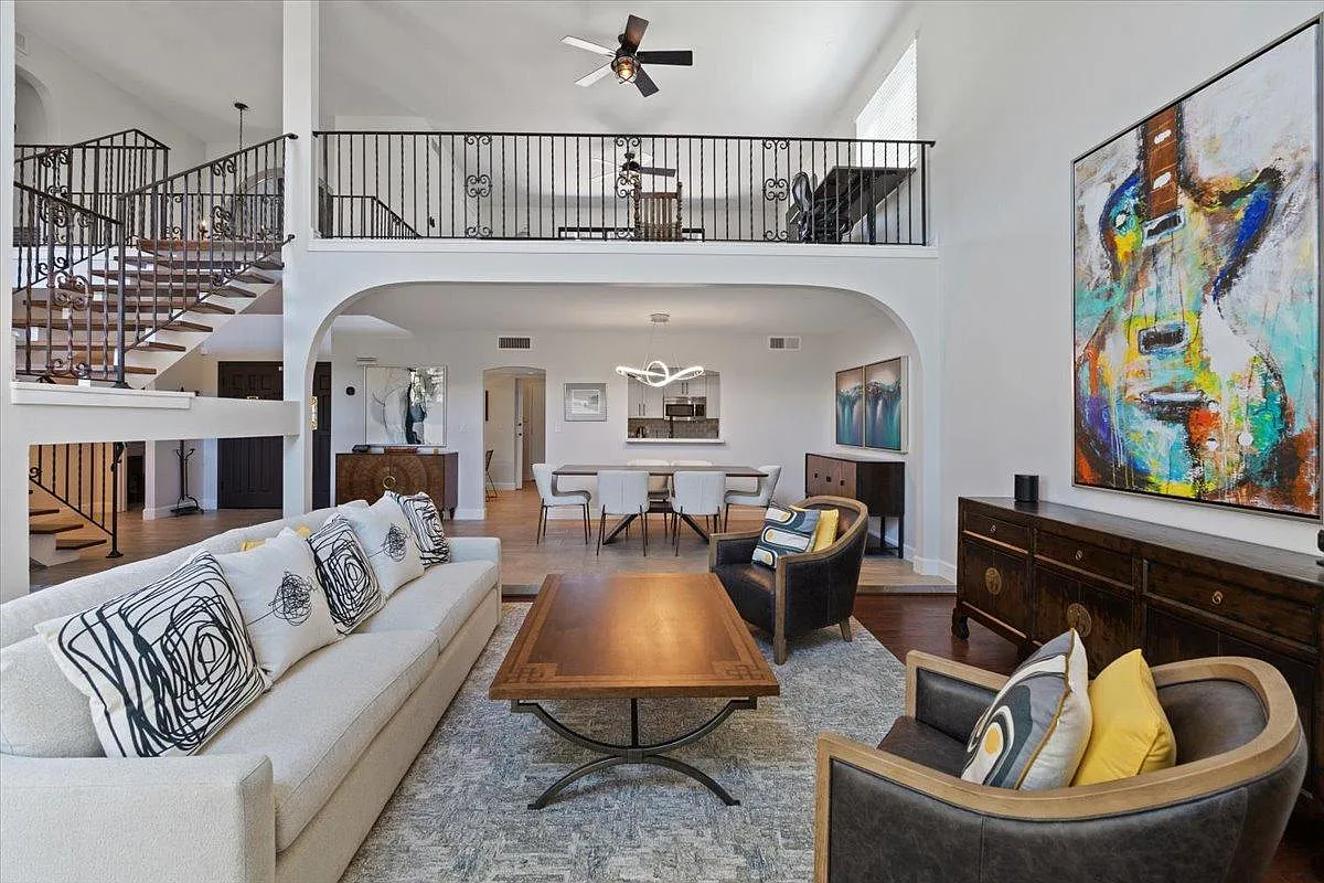 3 bed, 2767 sqft, $8,000 — Photo 1