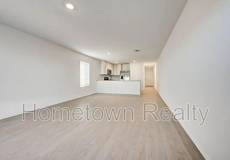 3303 NW 149th St — Photo 9