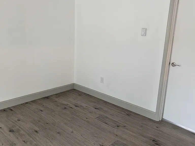 192 E 4th St #192 — Photo 10