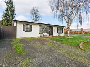 271 NW Sherry St, Winston, OR 97496