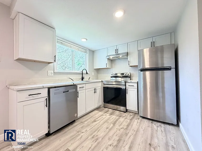 6451 S Stevens St Tacoma — Photo 7
