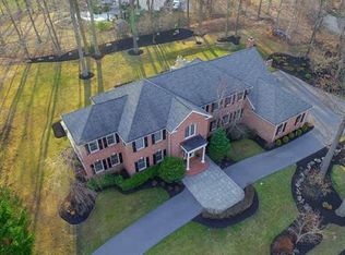 8 McVickers Ln, Mendham, NJ 07945