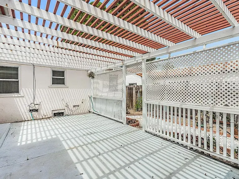 1805 Reed Ave — Photo 22