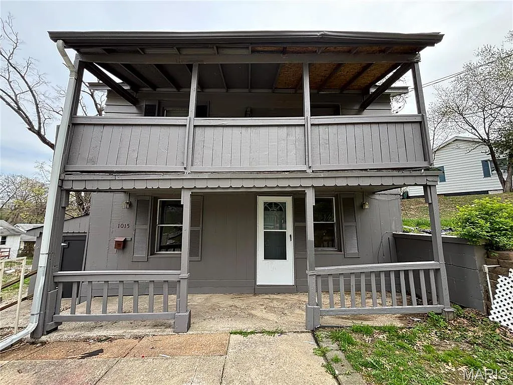 1015 Marie Ave photo 1
