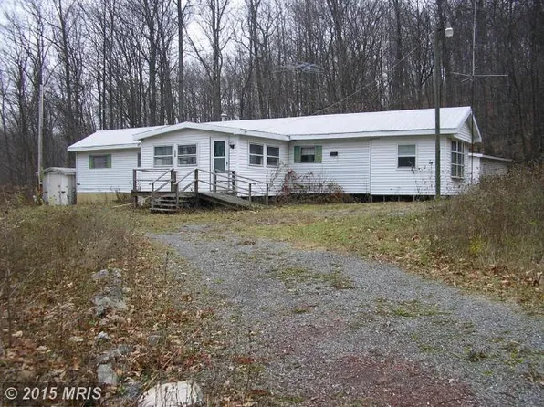 318 Hickory Trl, Crystal Spring, PA 15536