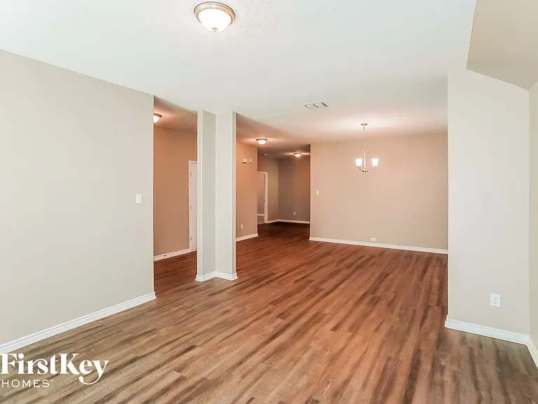 12721 Carpenter Ln — Photo 4