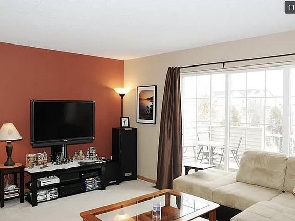 3rd image of 318 Brickyard Dr