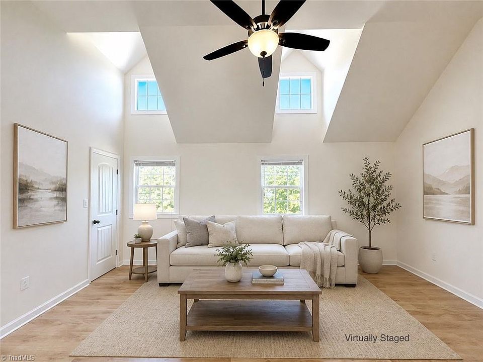1st image of 243 Hunter Ridge Ln