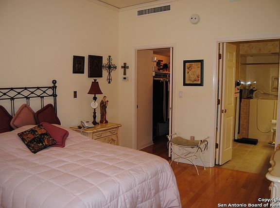 3rd image of 1 Towers Park Ln APT 2213