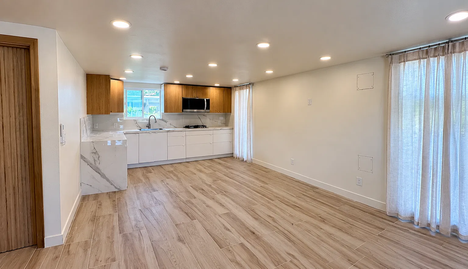 1 bed, 450 sqft, $3,100 — Photo 1