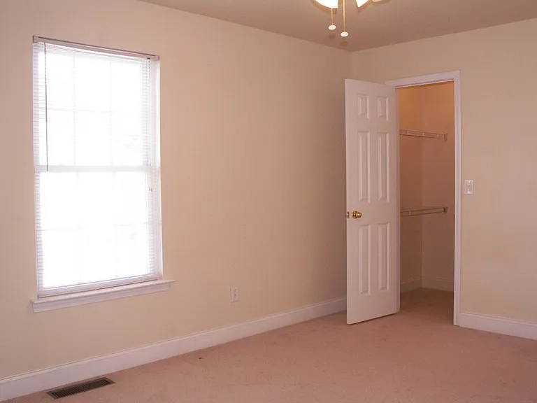 120 Cardinal Ct #C — Photo 15