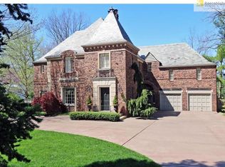 5322 Sunset Dr, Kansas City, MO 64112