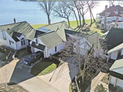 16946 Landing Dr, Spring Lake, MI, 49456