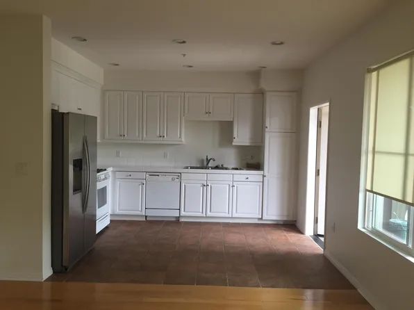 6020 Seabluff Dr Unit 241, Playa Vista, CA 90094