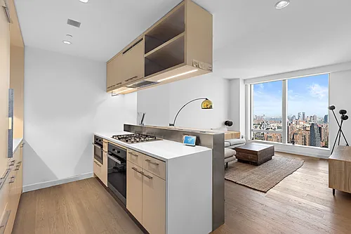252 South St #42E Photo 1