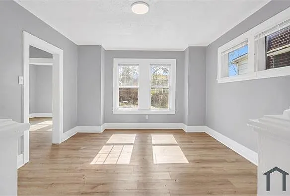 5137 Saint Clair St — Photo 7