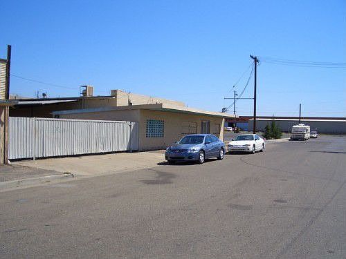 5th image of 4575 E Clay Ave