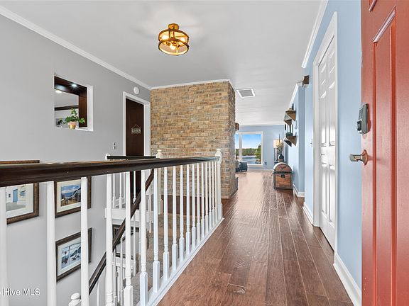 3rd image of 97 Lakeview Drive
