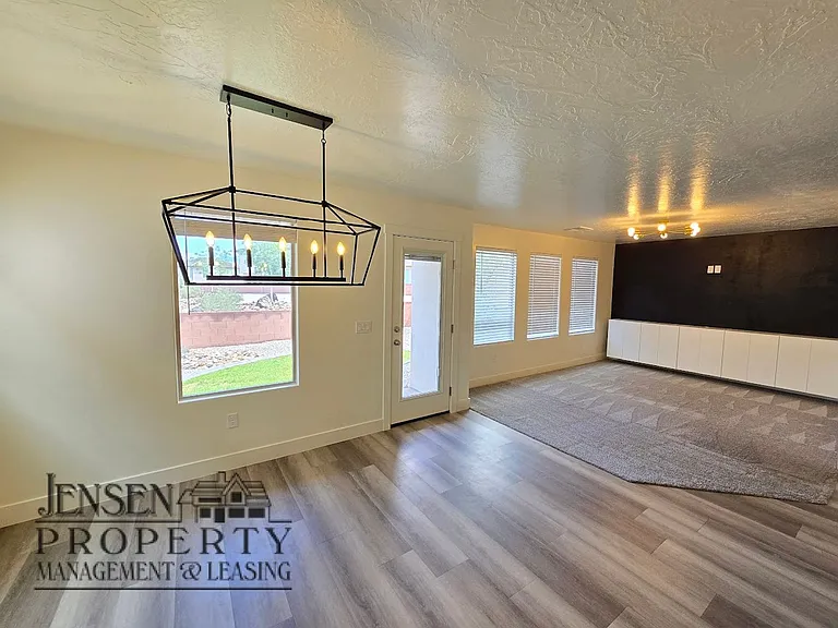 3187 E Halo Ln — Photo 12