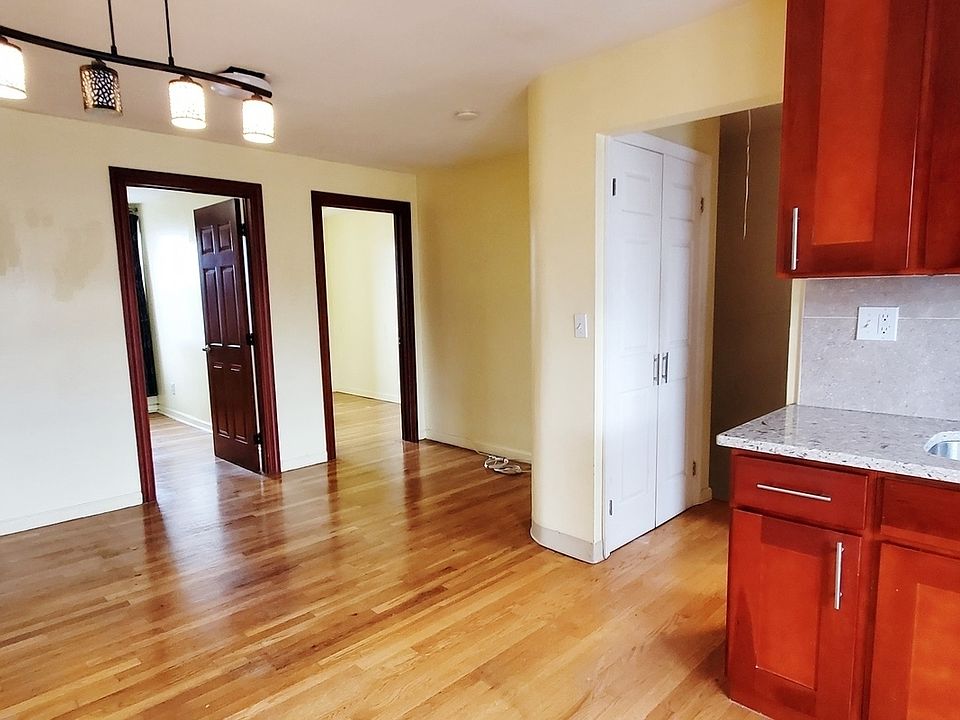 1st image of 20-42 33rd St #3EE