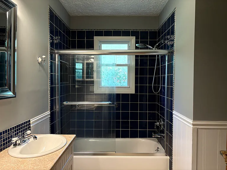 1406 Valley View Dr — Photo 10