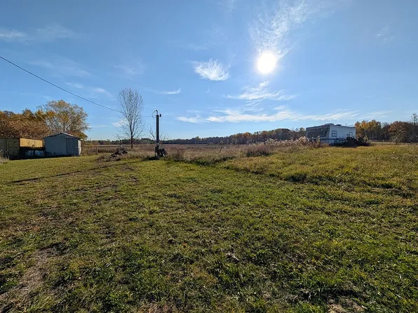2934 N Flajole Rd, Rhodes, MI 48652
