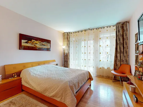 155 Oceana Drive East image 23 of 31