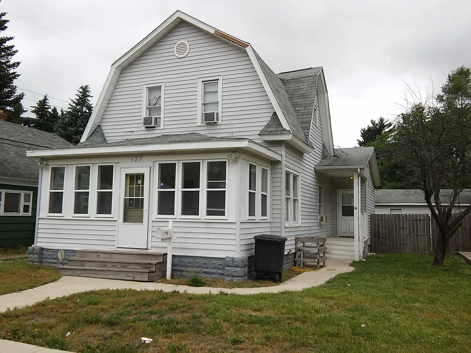 427 Howard, South Bend, IN 46617 — Photo 1