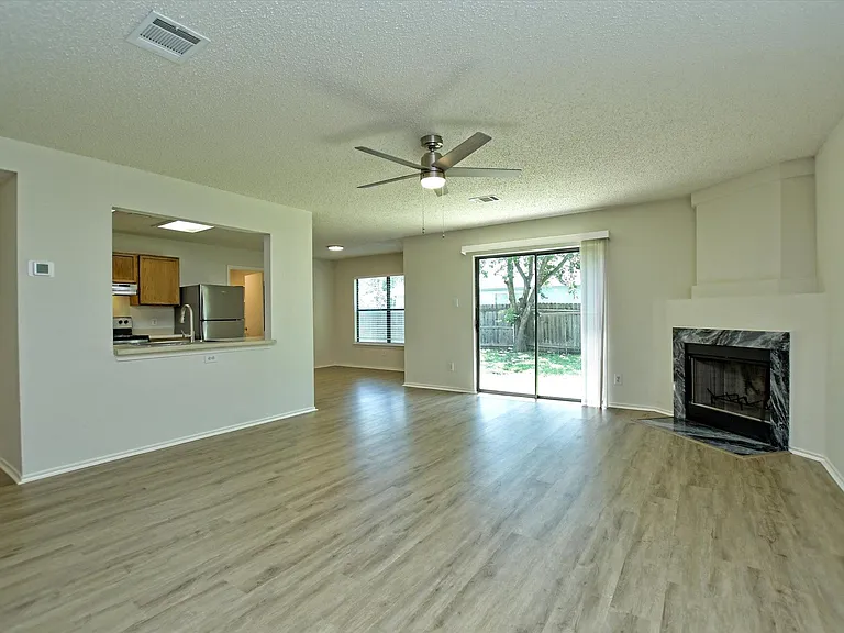 1201 Pike Path — Photo 6
