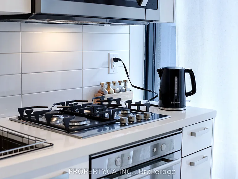 458 Richmond St W #408 — Photo 4