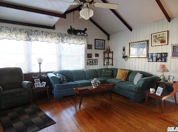 2nd image of 260 Cedar Dr