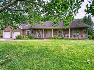 5151 Valeah Dr, Wadesville, IN 47638