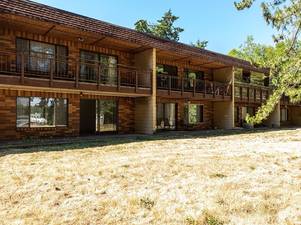 1st image of 51 NW Columbia Drive #104