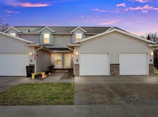 3415 Queen Dr SW UNIT B, Cedar Rapids, IA 52404