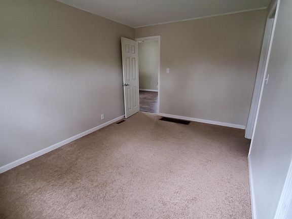 4th image of 727 E Mishawaka Ave