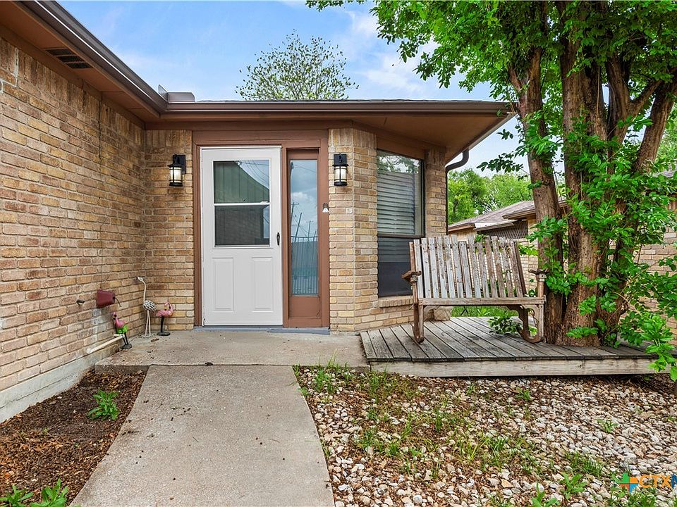 1st image of 4020 River Oaks Cir