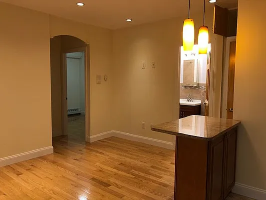 Rented by Halvatzis Realty | media 41