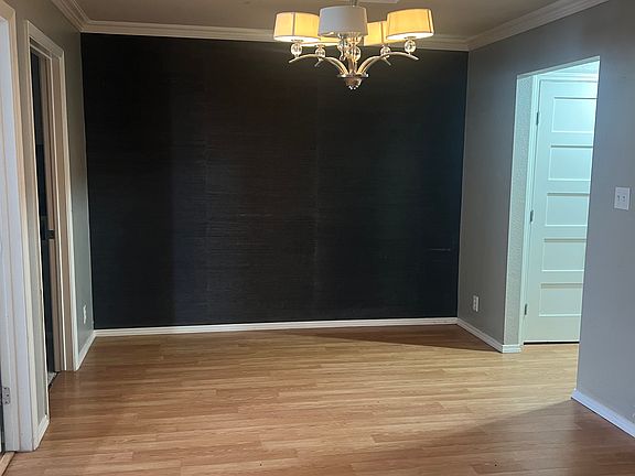 4th image of 3986 Lakeside Dr