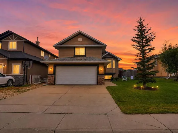 176 S Sunset Hts, Crossfield, AB T0M 0S0