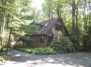 119 Split Rock Ln, Pocono Pines, PA