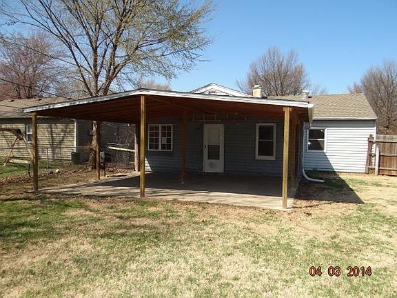3rd image of 3501 Victoria Ave