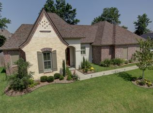 129 Heathwood Dr, Broussard, LA 70518