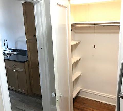 4th image of 3215 W Franklin St APT 1