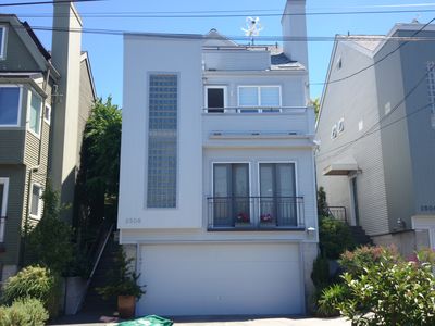 2506 Yale Ave E, Seattle, WA, 98102